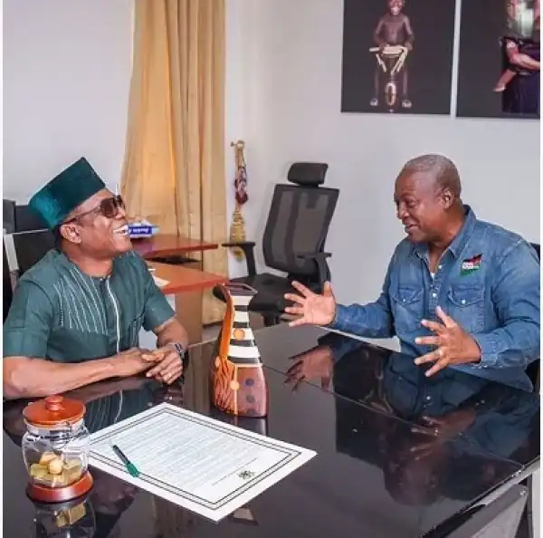 Osuofia ventures into Ghana politics, campaigns for president Mahama